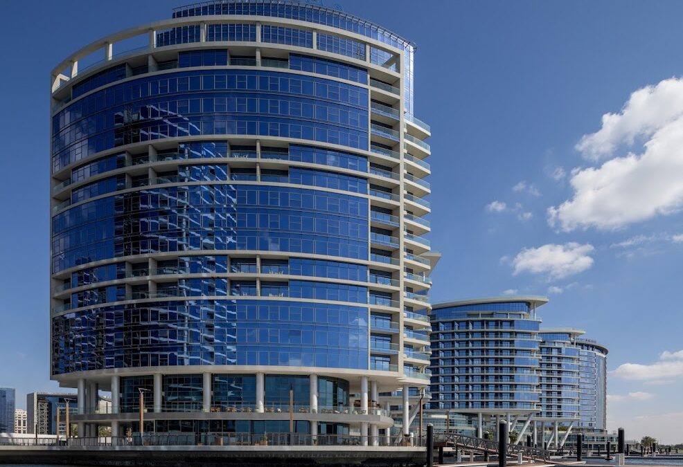 Experience Luxury and Comfort at Hilton Dubai Creek Hotel & Residences
