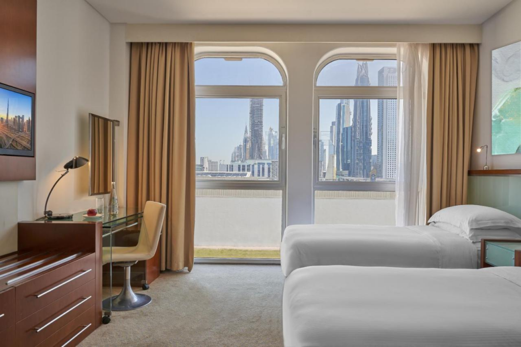 hotel room for rent for 15 days in Dubai,