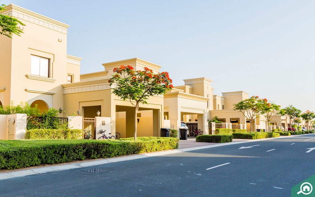 renting villas in dubai