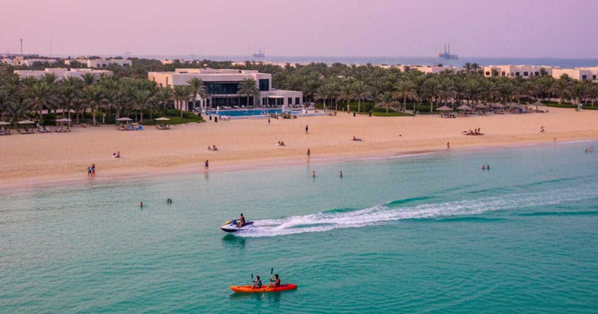 Jebel Dhanna beach