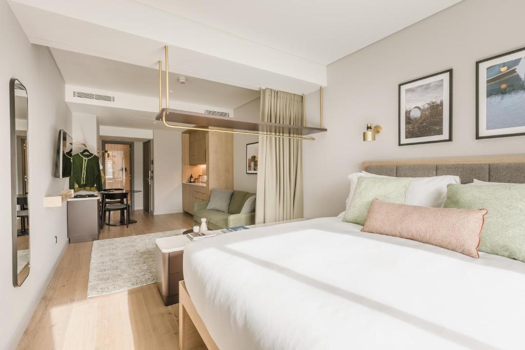 extended stay hotels europe